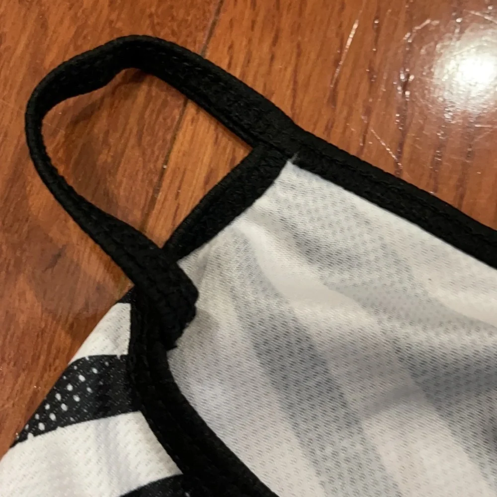 6/$20 New super cute neck gaiter